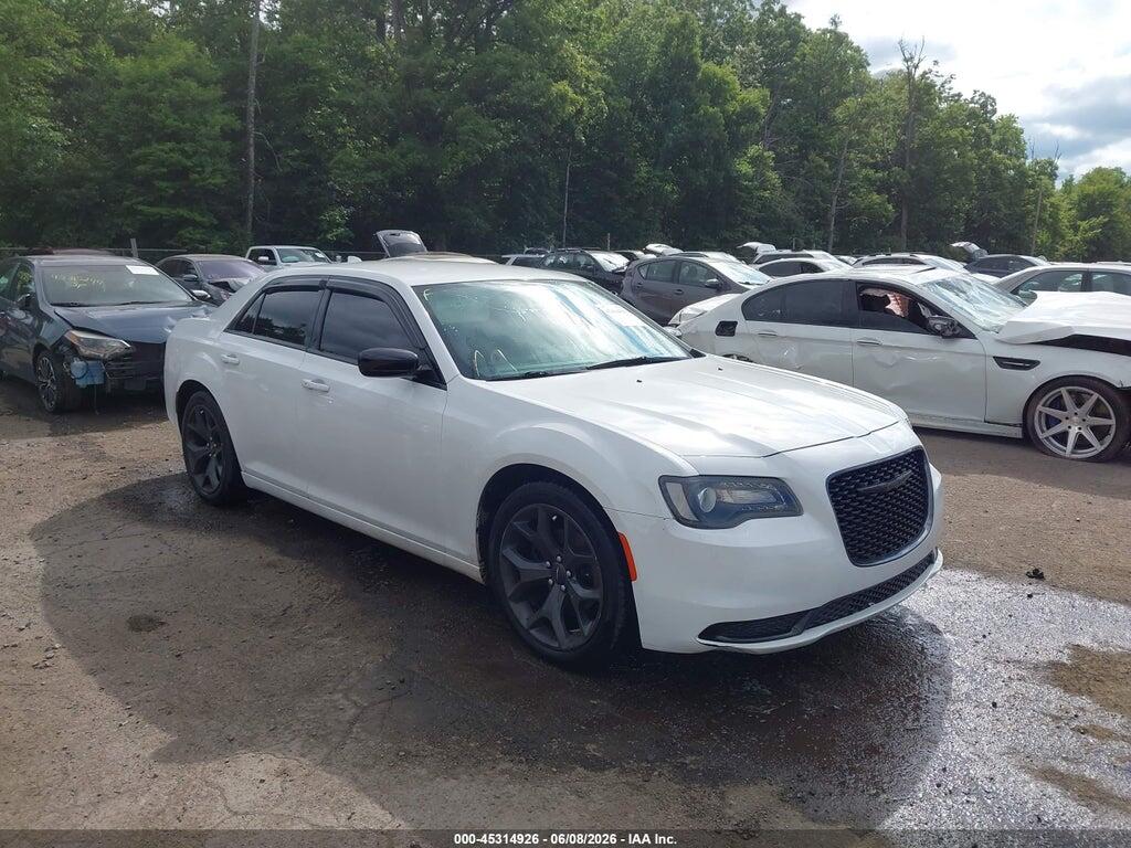 2C3CCAAG3LH209226 2020 CHRYSLER 300 photo no. 1