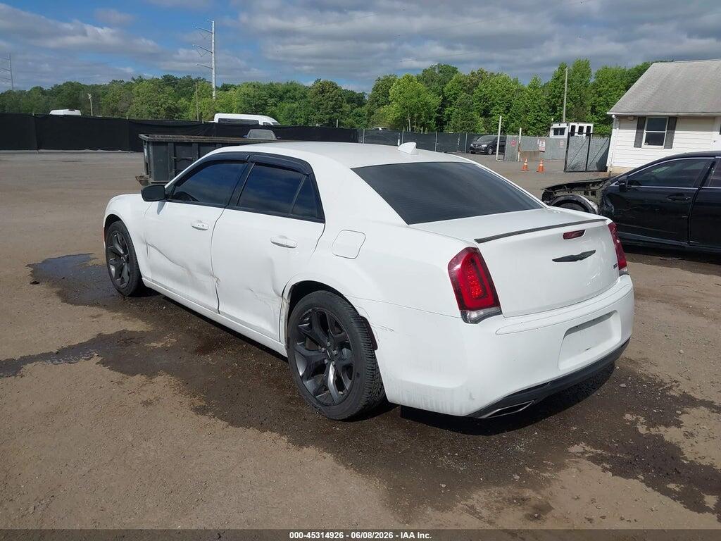 2C3CCAAG3LH209226 2020 CHRYSLER 300 photo no. 3