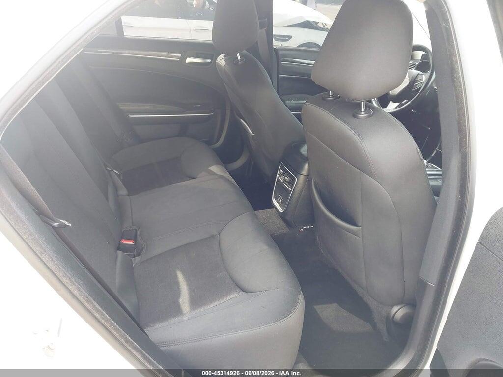 2C3CCAAG3LH209226 2020 CHRYSLER 300 photo no. 8