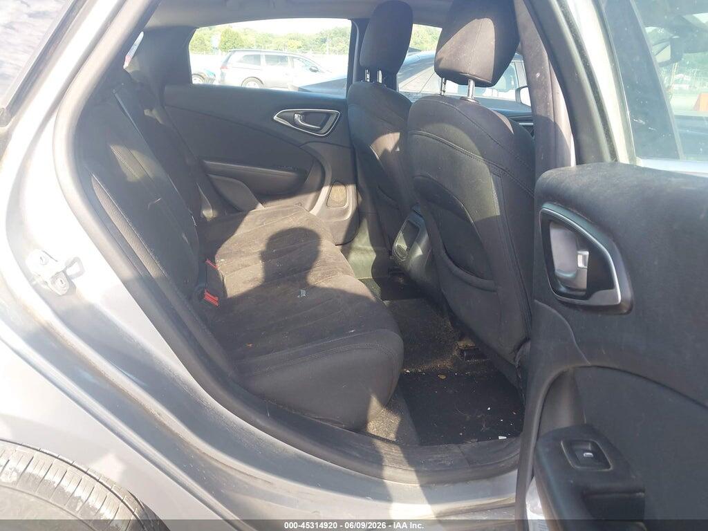 1C3CCCAB1GN174280 2016 CHRYSLER 200 photo no. 8