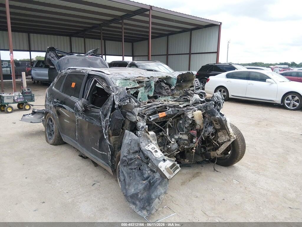 1C4PJLCB1KD325486 2019 JEEP CHEROKEE photo no. 1