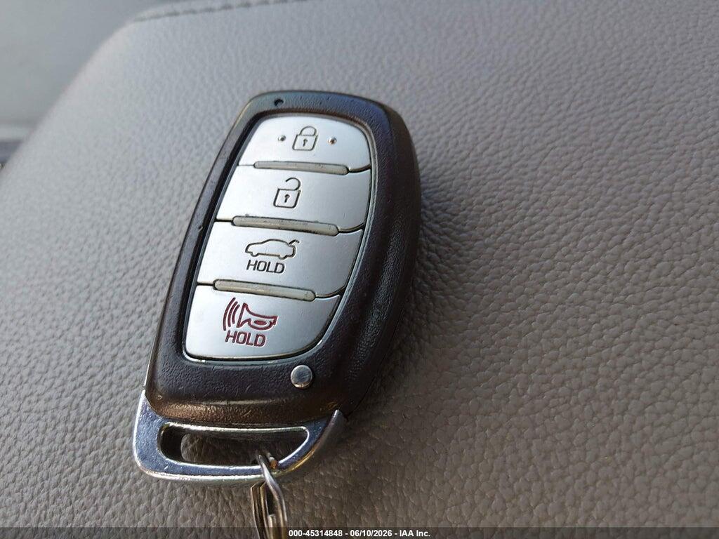KMHE24L17HA046700 2017 HYUNDAI SONATA HYBRID photo no. 11