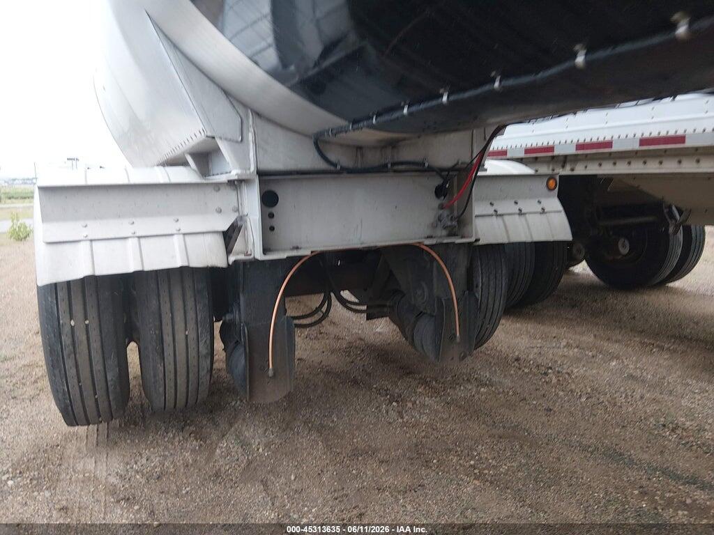 1PMA14823F1045964 2015 POLAR TANK SEMI TRAILER photo no. 8