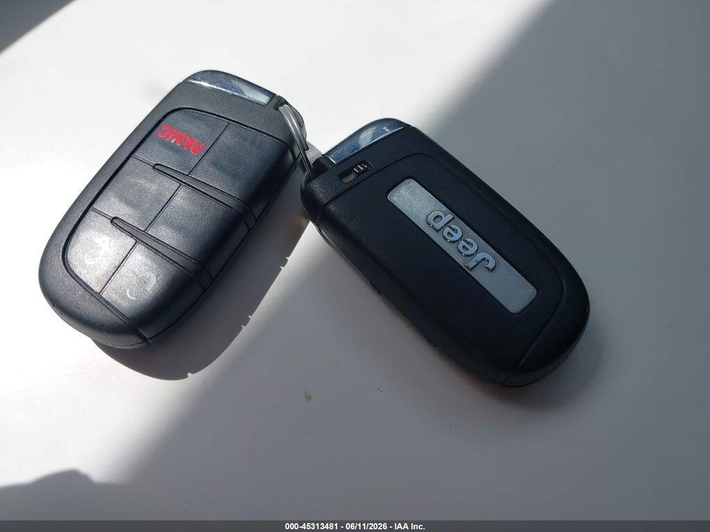 ZACCJBBB1JPH90733 2018 JEEP RENEGADE photo no. 11