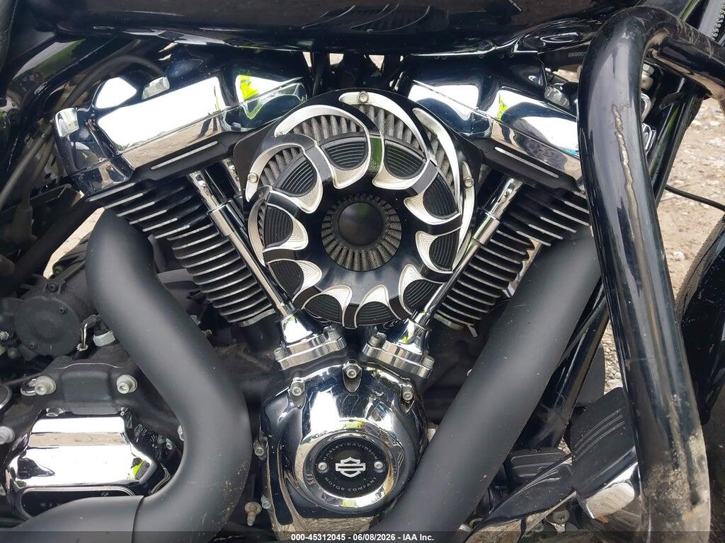 1HD1KBC11JB653259 2018 HARLEY-DAVIDSON FLHX photo no. 8