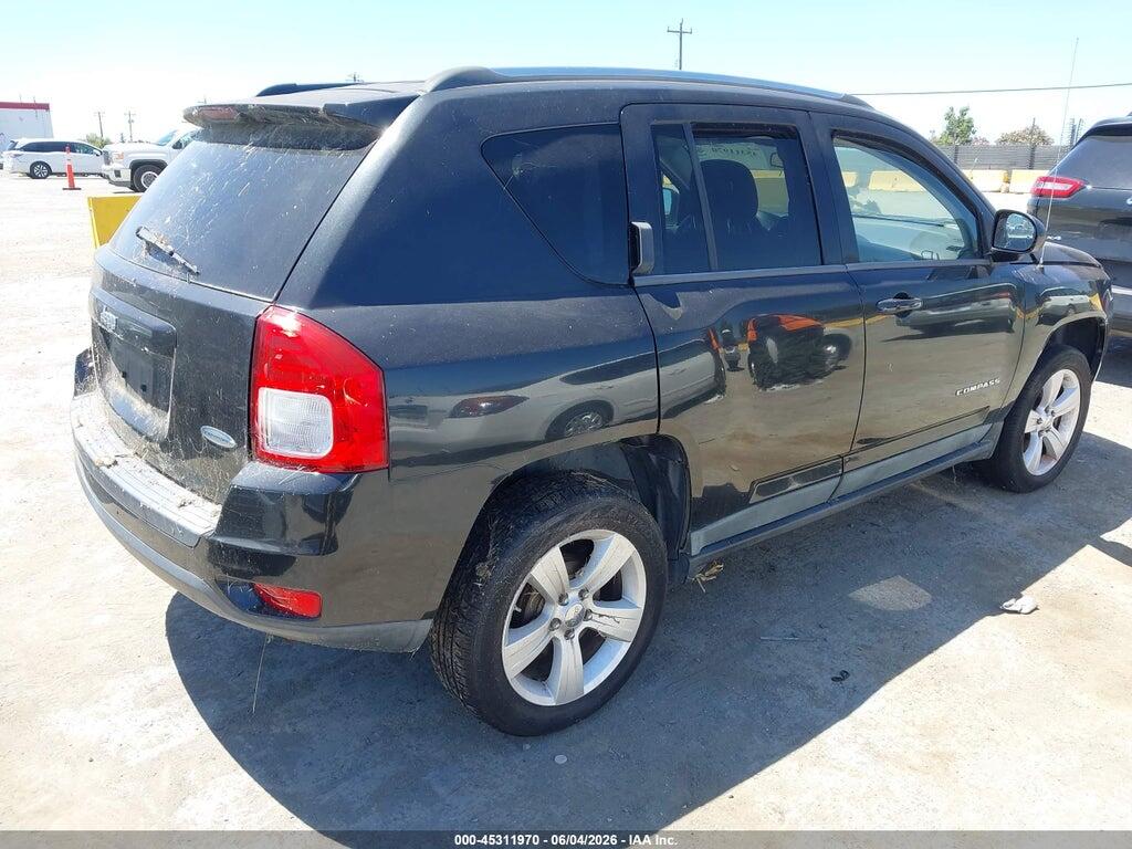 1J4NT1FBXBD176815 2011 JEEP COMPASS photo no. 4