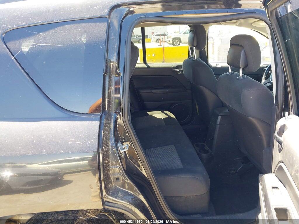 1J4NT1FBXBD176815 2011 JEEP COMPASS photo no. 8