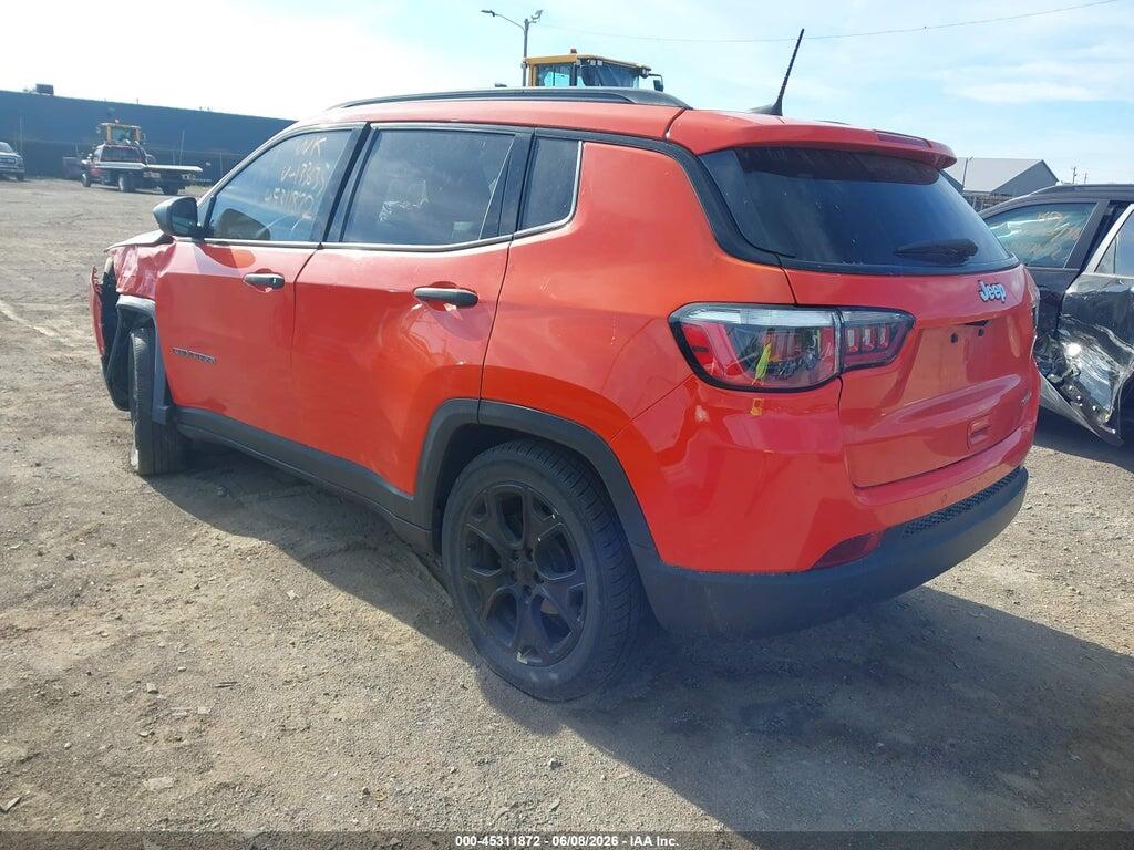 3C4NJCAB3JT133635 2018 JEEP COMPASS photo no. 3