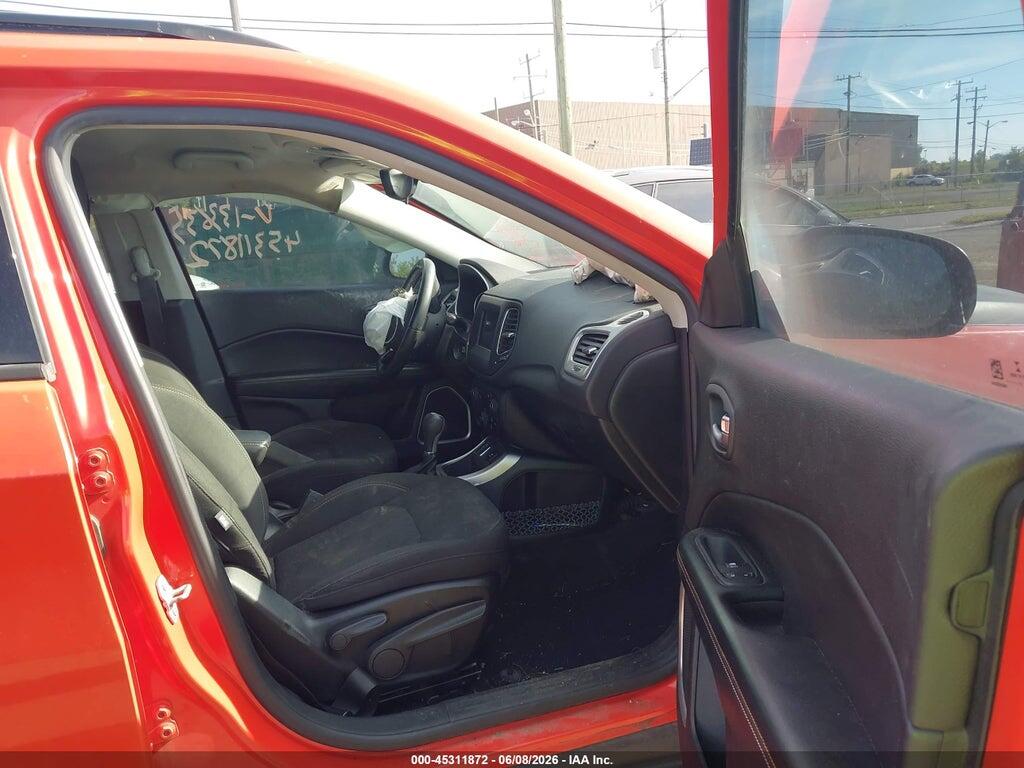 3C4NJCAB3JT133635 2018 JEEP COMPASS photo no. 5
