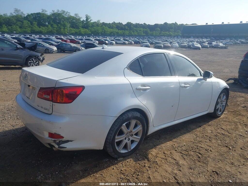 JTHCF5C22A5036779 2010 LEXUS IS 250 photo no. 4