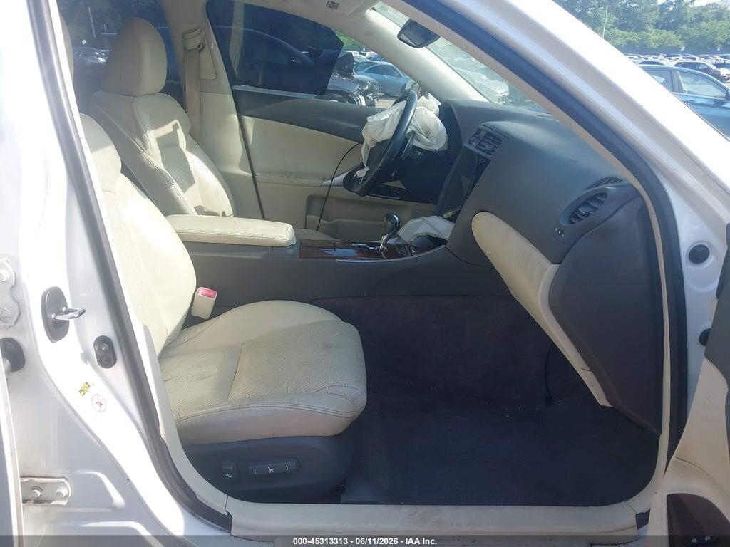 JTHCF5C22A5036779 2010 LEXUS IS 250 photo no. 5