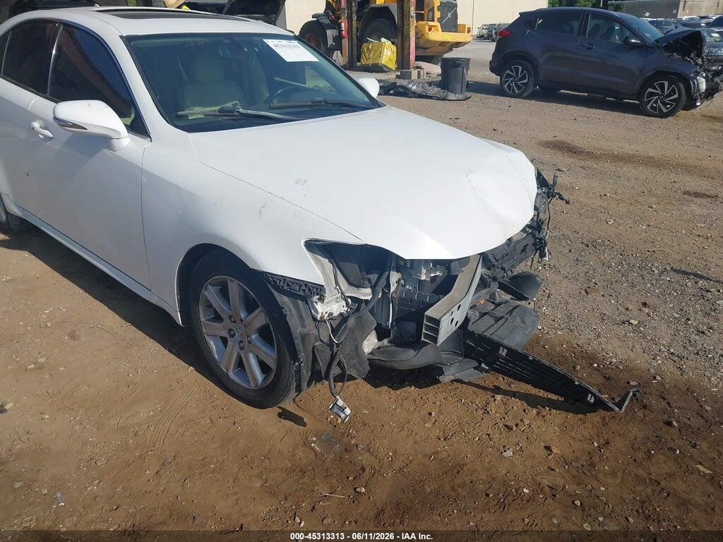 JTHCF5C22A5036779 2010 LEXUS IS 250 photo no. 6