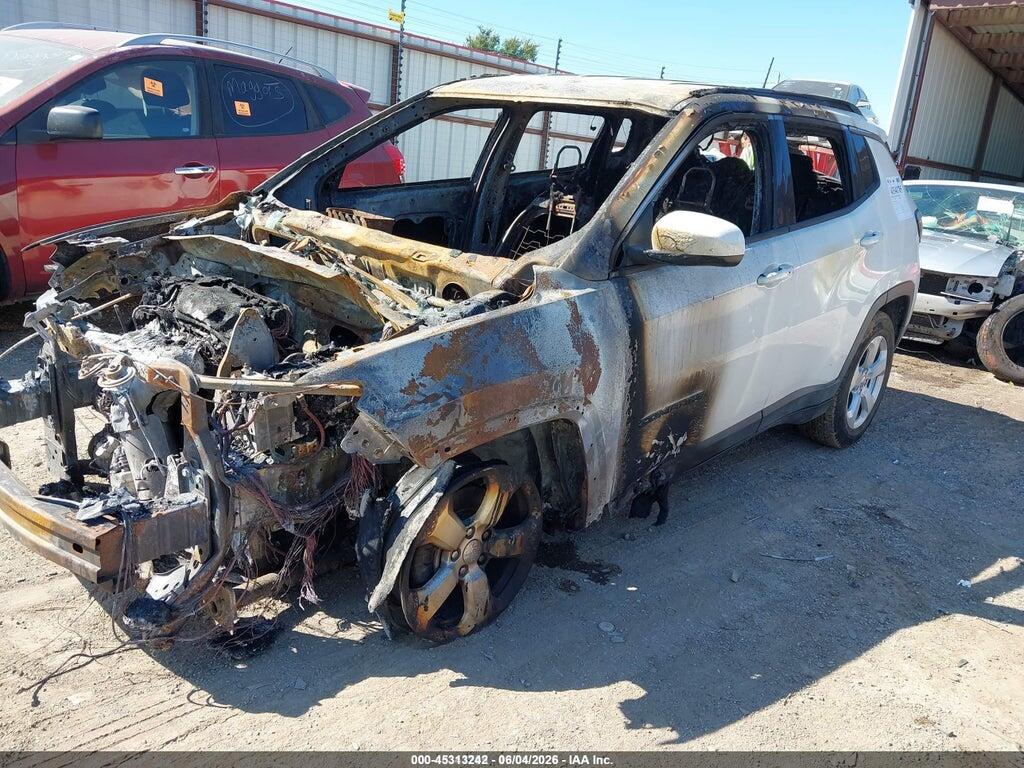 3C4NJCBB7JT368604 2018 JEEP COMPASS photo no. 2