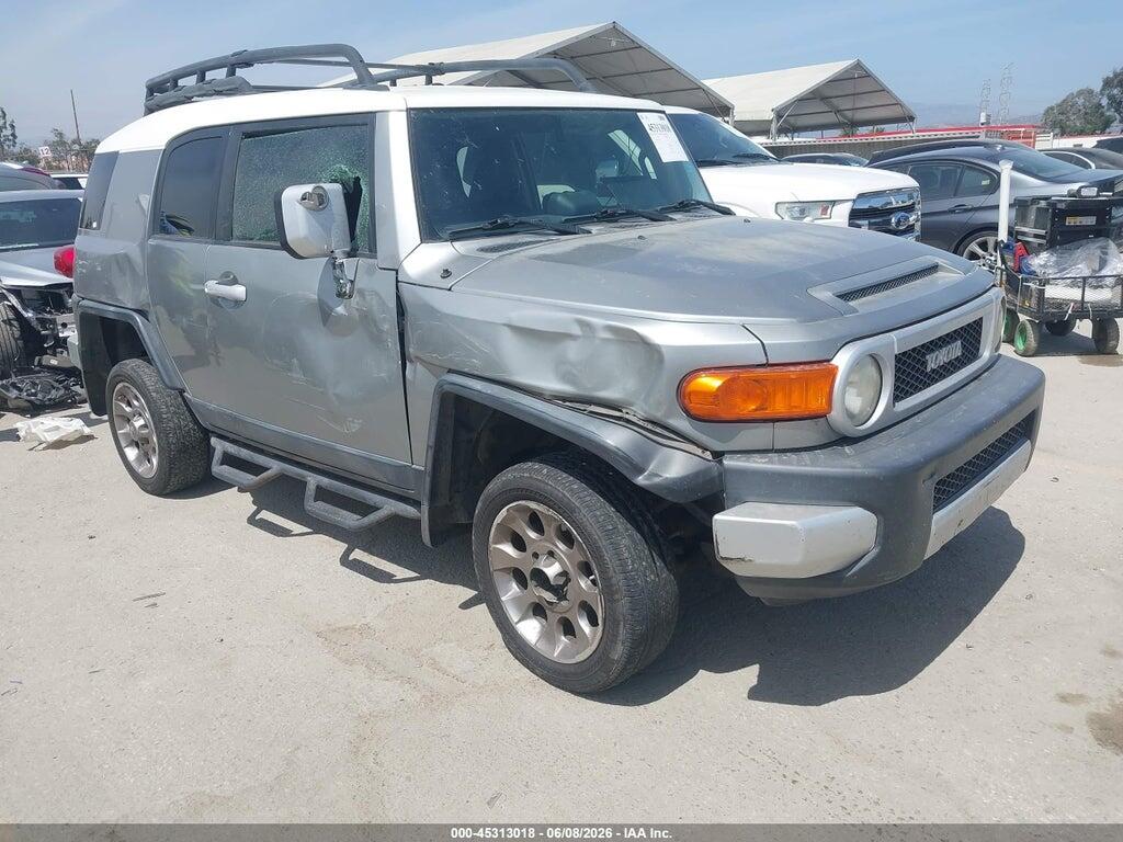JTEBU4BF9BK112563 2011 TOYOTA FJ CRUISER photo no. 1