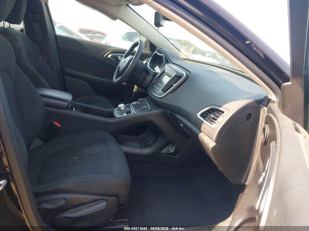 1C3CCCAB7GN169441 2016 CHRYSLER 200 photo no. 5