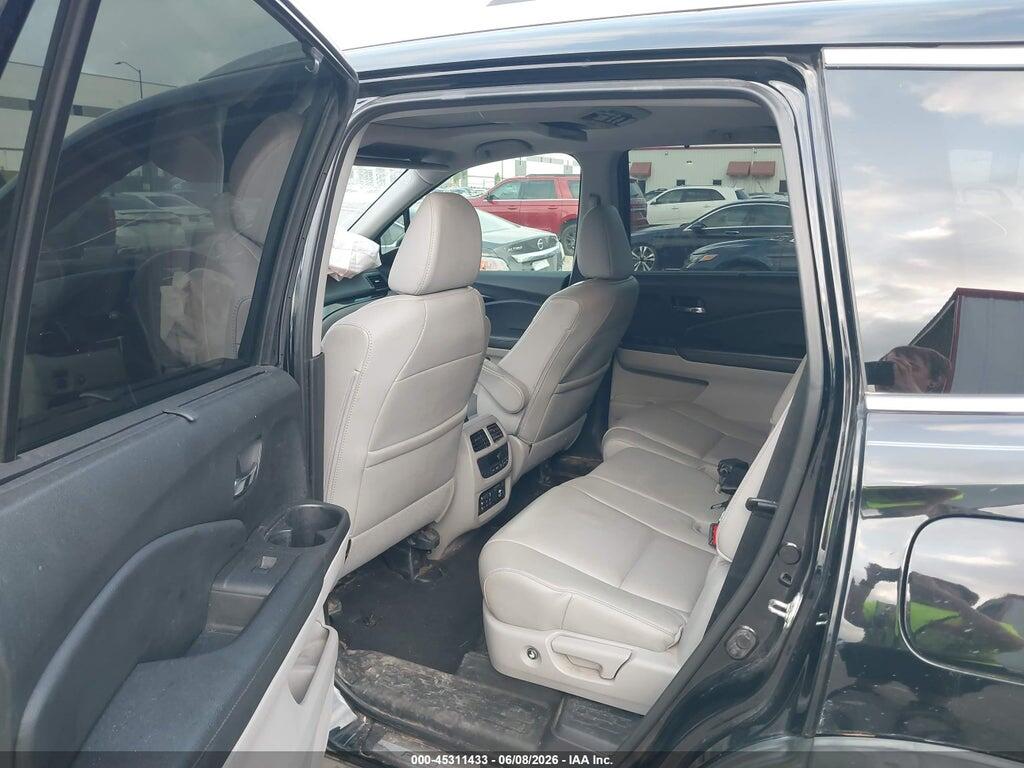 5FNYF5H92JB021713 2018 HONDA PILOT photo no. 8