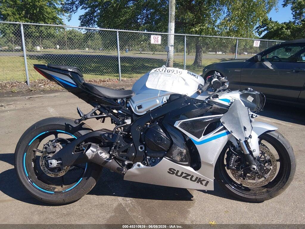 JS1DM11B9S7100131 2025 SUZUKI GSX-R1000 photo no. 12