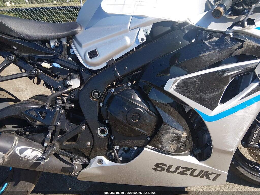 JS1DM11B9S7100131 2025 SUZUKI GSX-R1000 photo no. 8