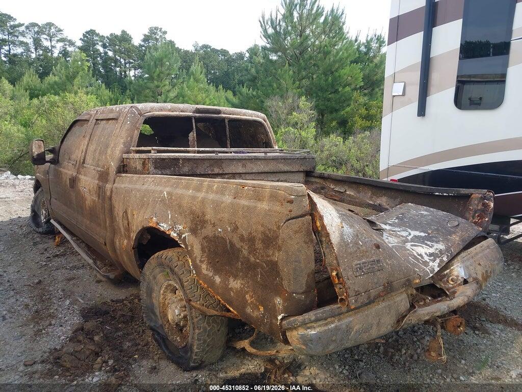 1FTNW21F4YEC11252 2000 FORD F-250 photo no. 3