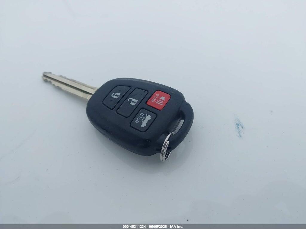 2T1BURHE9KC210445 2019 TOYOTA COROLLA photo no. 11