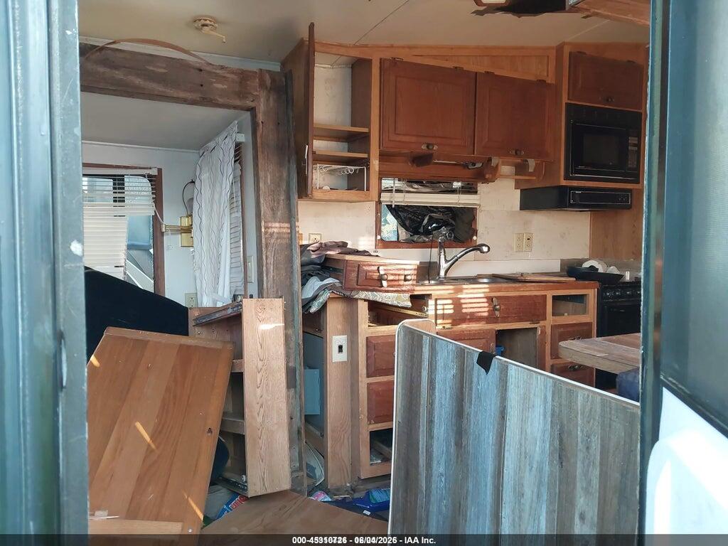 16F62B3R9M1009225 1991 CARRIAGE FIFTH WHEEL photo no. 5