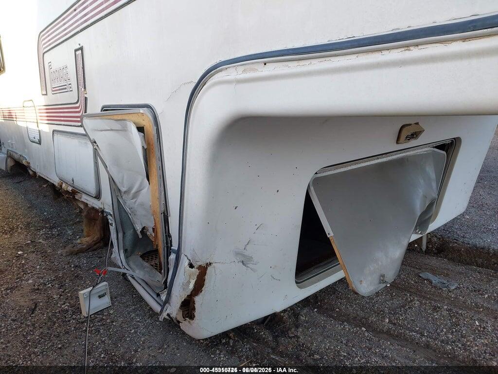 16F62B3R9M1009225 1991 CARRIAGE FIFTH WHEEL photo no. 6