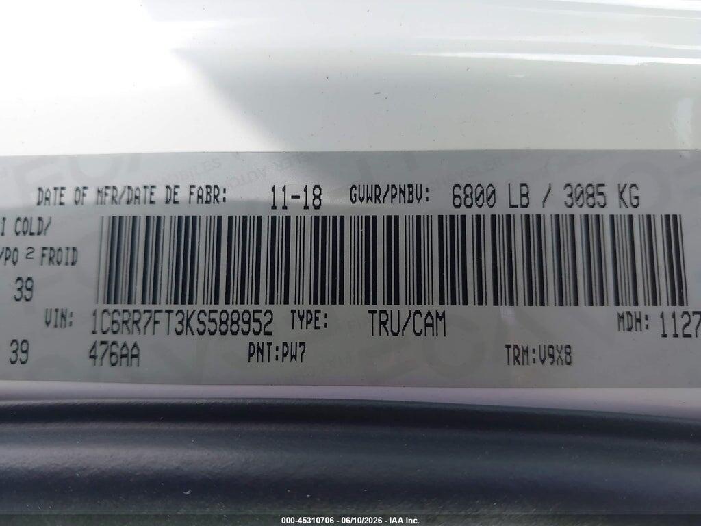 1C6RR7FT3KS588952 2019 RAM 1500 CLASSIC photo no. 9