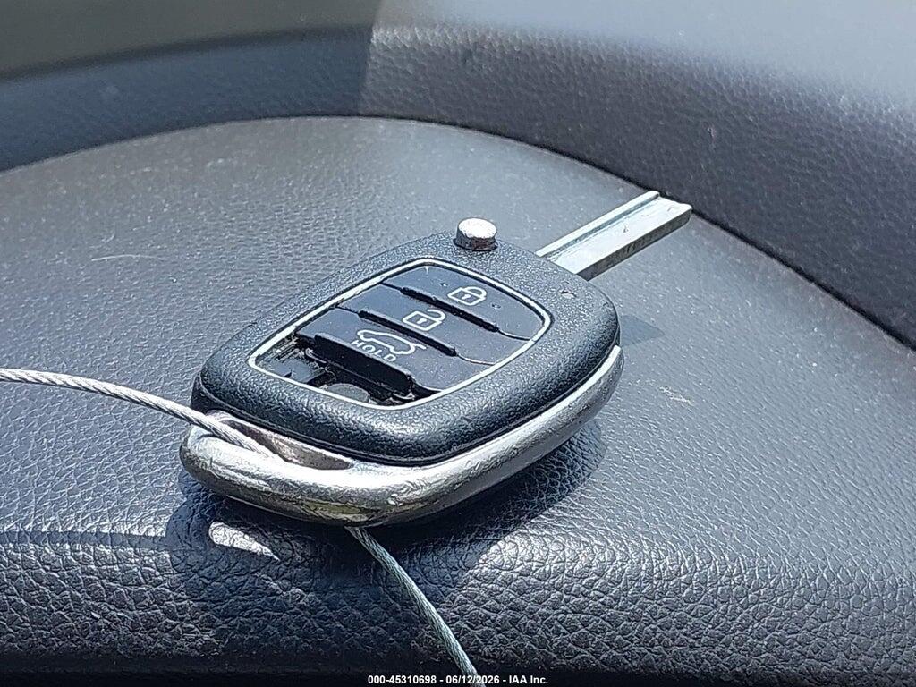 5XYZT3LB3HG415168 2017 HYUNDAI SANTA FE SPORT photo no. 11
