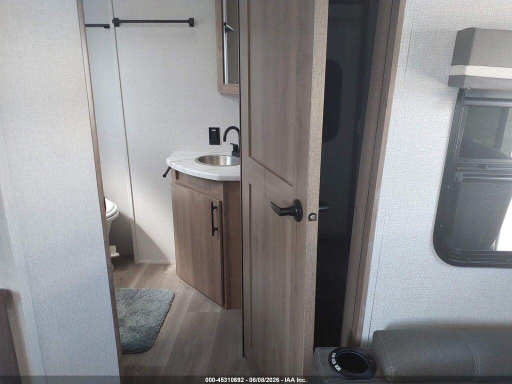 573TE3126R6650406 2024 GRAND DESIGN IMAGINE photo no. 8