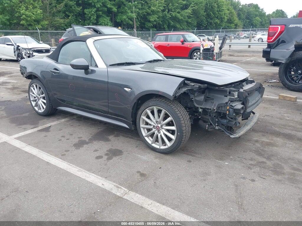 JC1NFAEK8H0101994 2017 FIAT 124 SPIDER photo no. 1