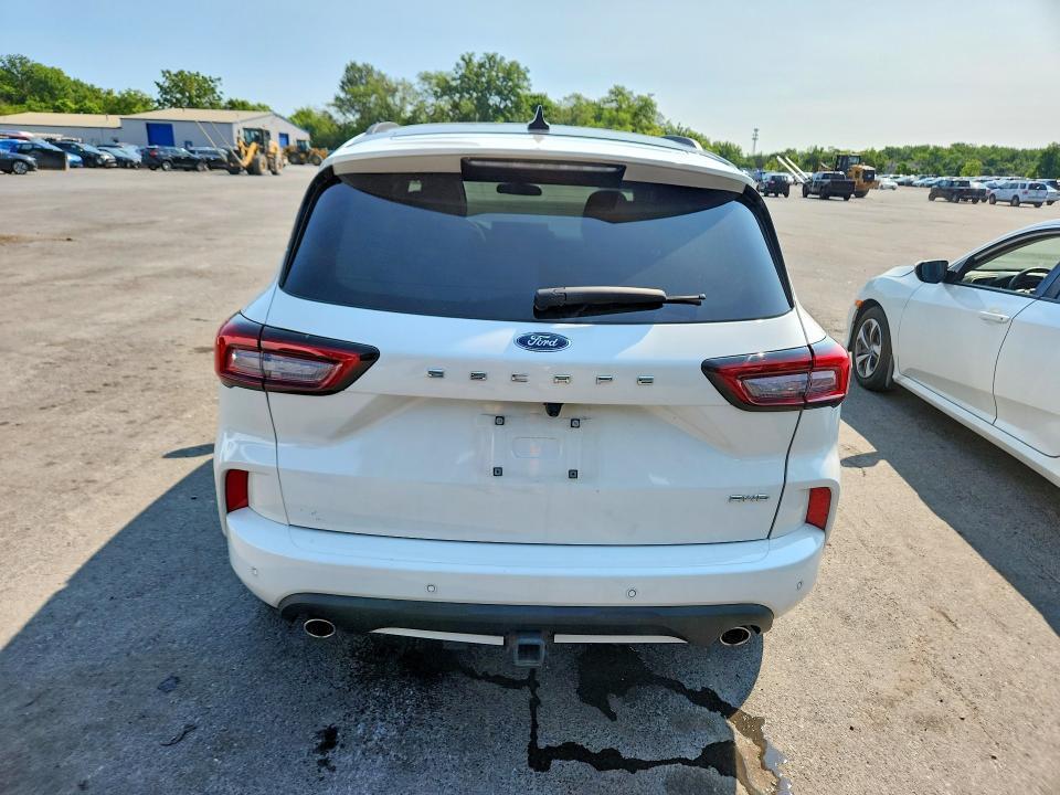 2023 FORD ESCAPE ST LINE SELECT — Фото 6 из 13