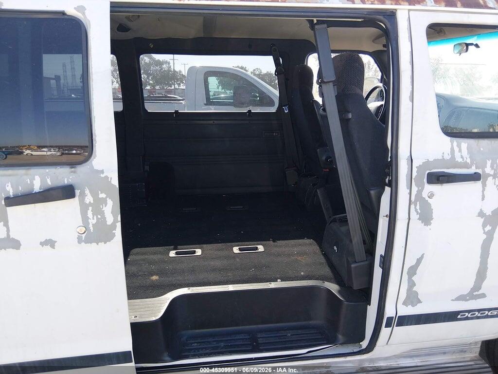 2B4JB25Y02K107573 2002 DODGE RAM WAGON 2500 photo no. 8