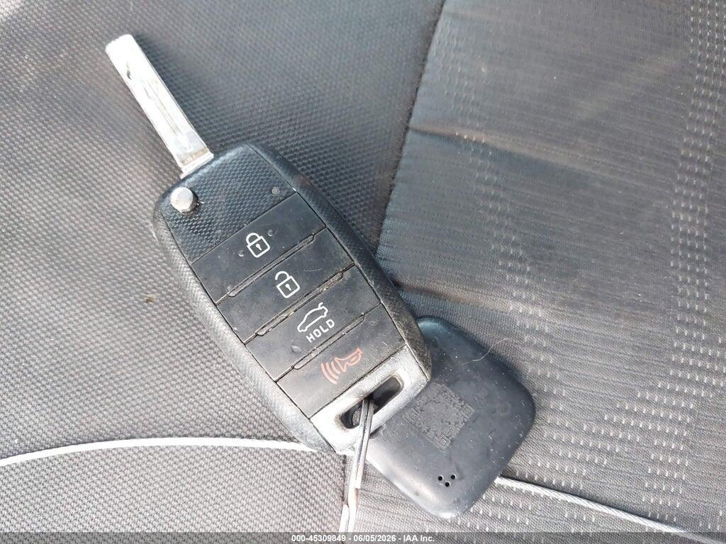 KNADM4A35G6540213 2016 KIA RIO photo no. 11