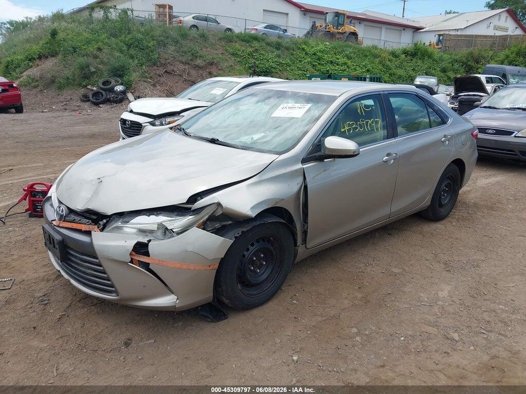 4T4BF1FK5GR558646 2016 TOYOTA CAMRY photo no. 2