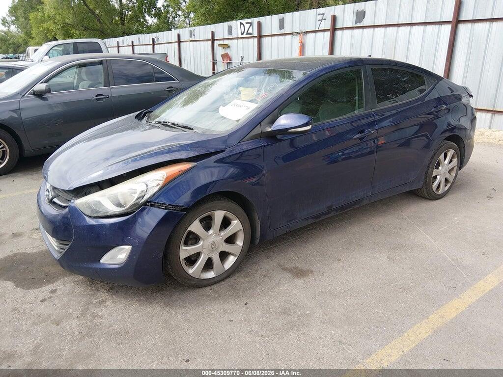 5NPDH4AE8DH179957 2013 HYUNDAI ELANTRA photo no. 2