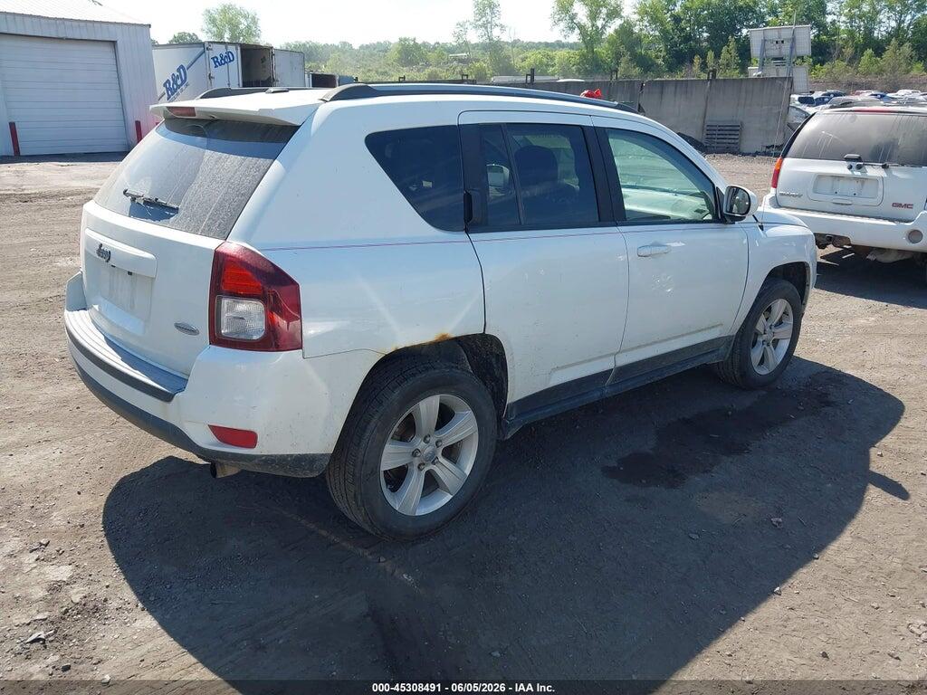1C4NJDEB3GD810469 2016 JEEP COMPASS photo no. 4