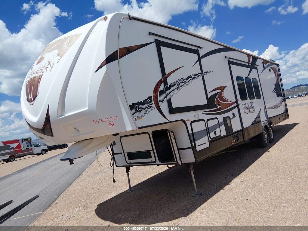 4X4FXLF28EF157368 2015 FOREST RIVER XLR photo no. 2