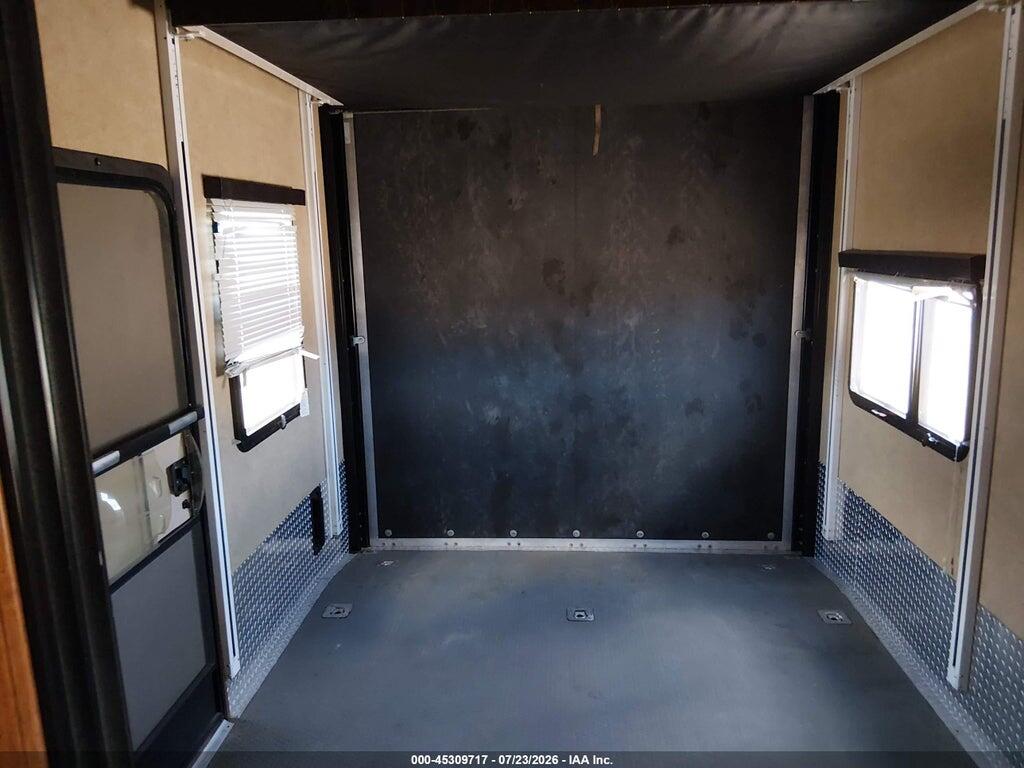 4X4FXLF28EF157368 2015 FOREST RIVER XLR photo no. 8