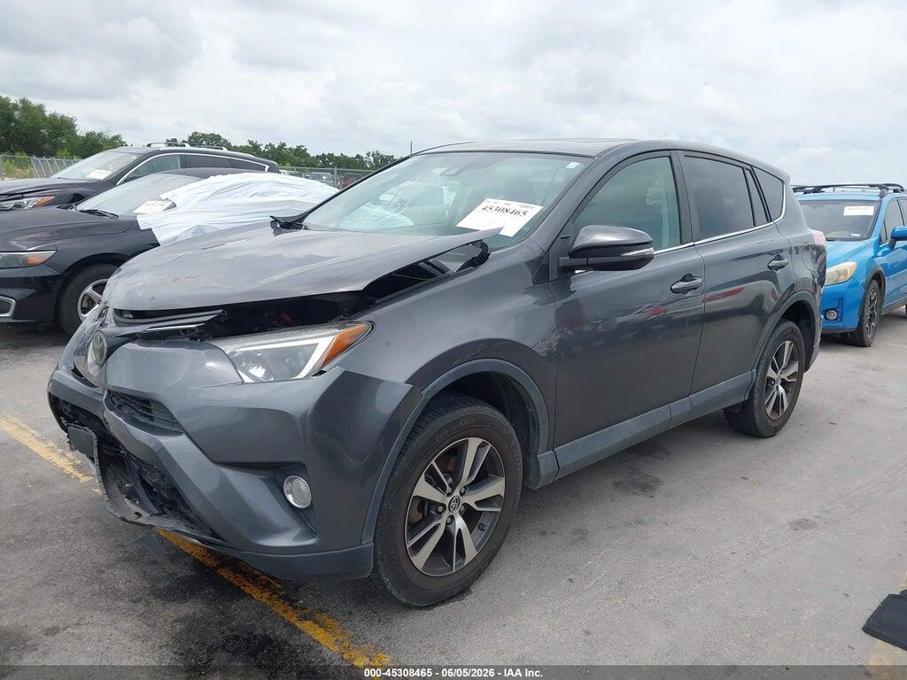 2T3WFREV7JW483209 2018 TOYOTA RAV4 photo no. 2