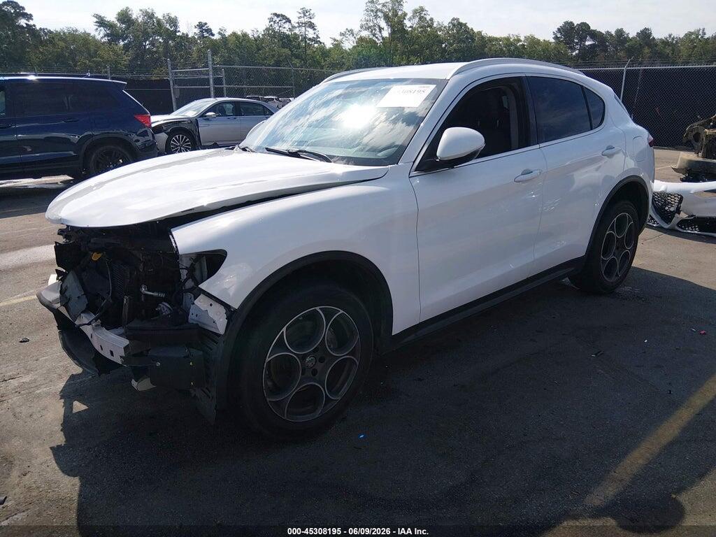 ZASFAKAN3J7B83228 2018 ALFA ROMEO STELVIO photo no. 2