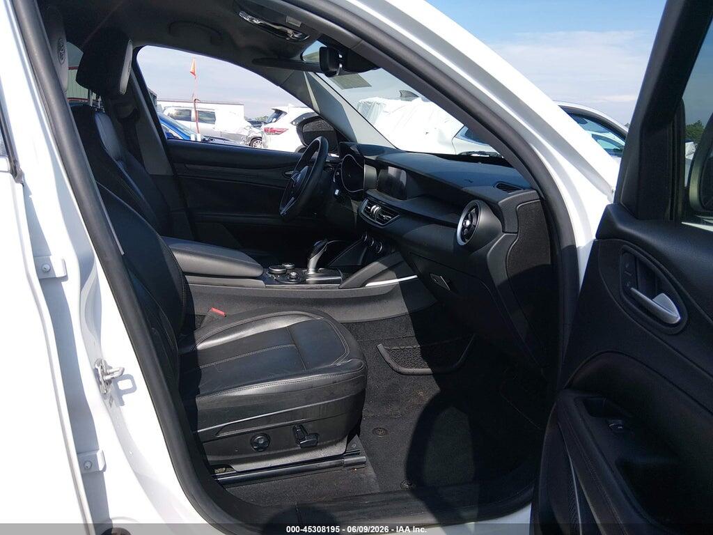 ZASFAKAN3J7B83228 2018 ALFA ROMEO STELVIO photo no. 5