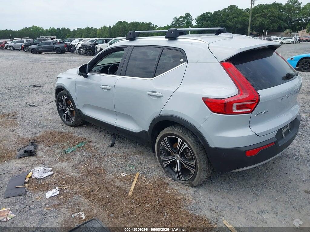 YV4162UL6N2641875 2022 VOLVO XC40 photo no. 3