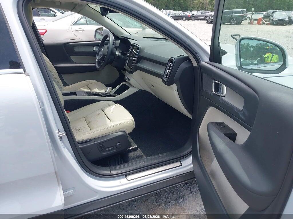 YV4162UL6N2641875 2022 VOLVO XC40 photo no. 5