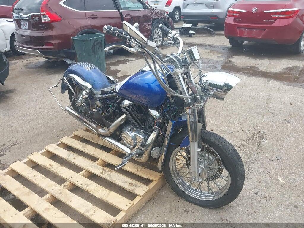 JH2RC4468YM201113 2000 HONDA VT750 photo no. 1
