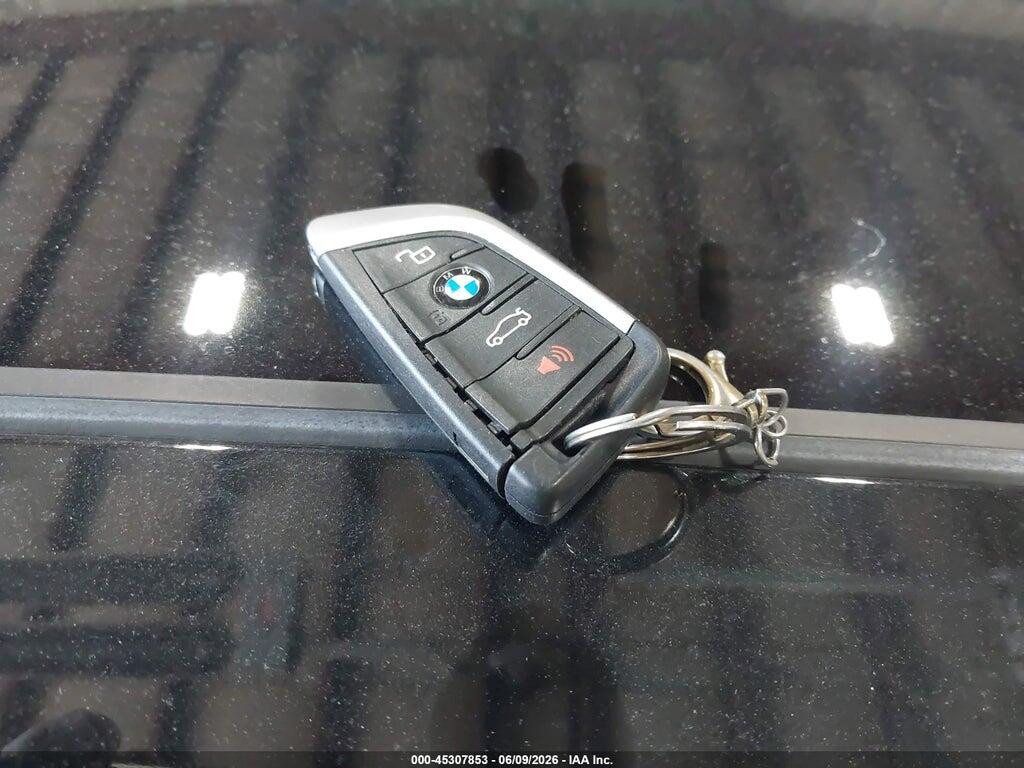 3MW89FF03P8D53333 2023 BMW 330I photo no. 11