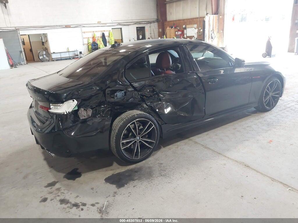 3MW89FF03P8D53333 2023 BMW 330I photo no. 4