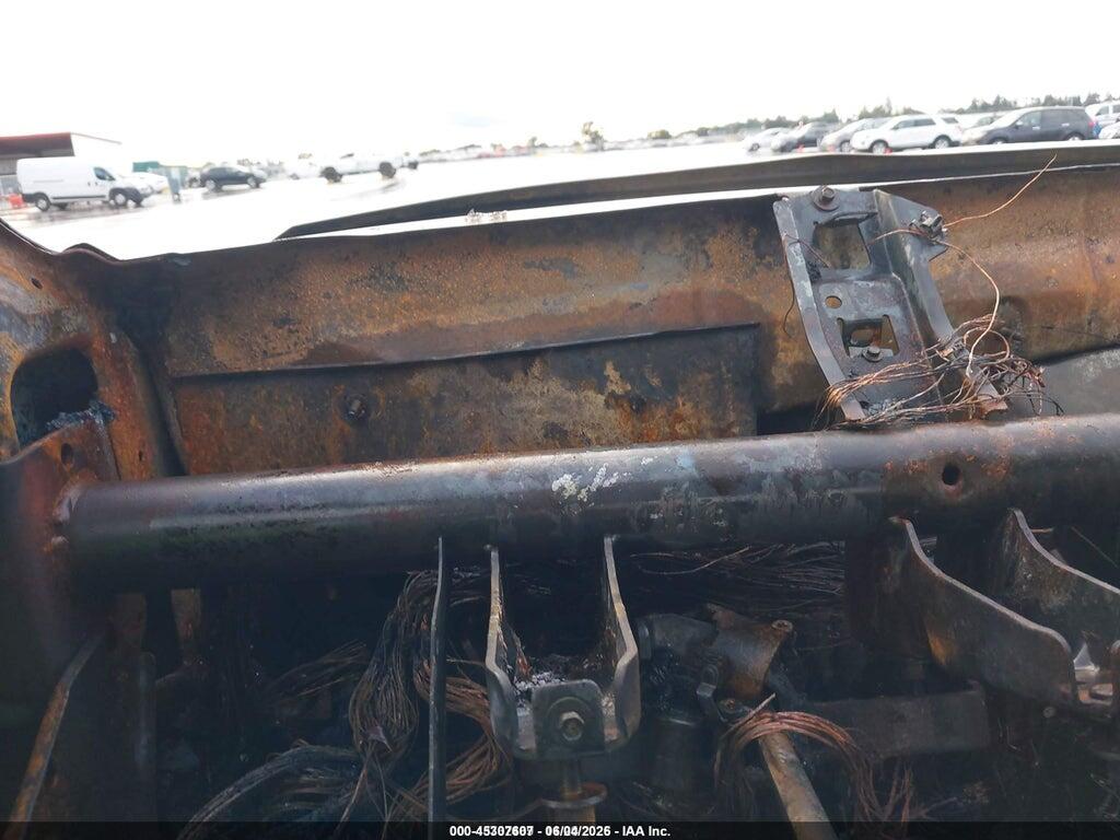 1FTSW31F4YEA42214 2000 FORD F-350 photo no. 7