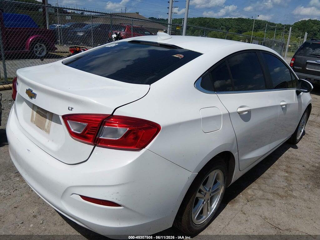 1G1BE5SM0J7113035 2018 CHEVROLET CRUZE photo no. 4