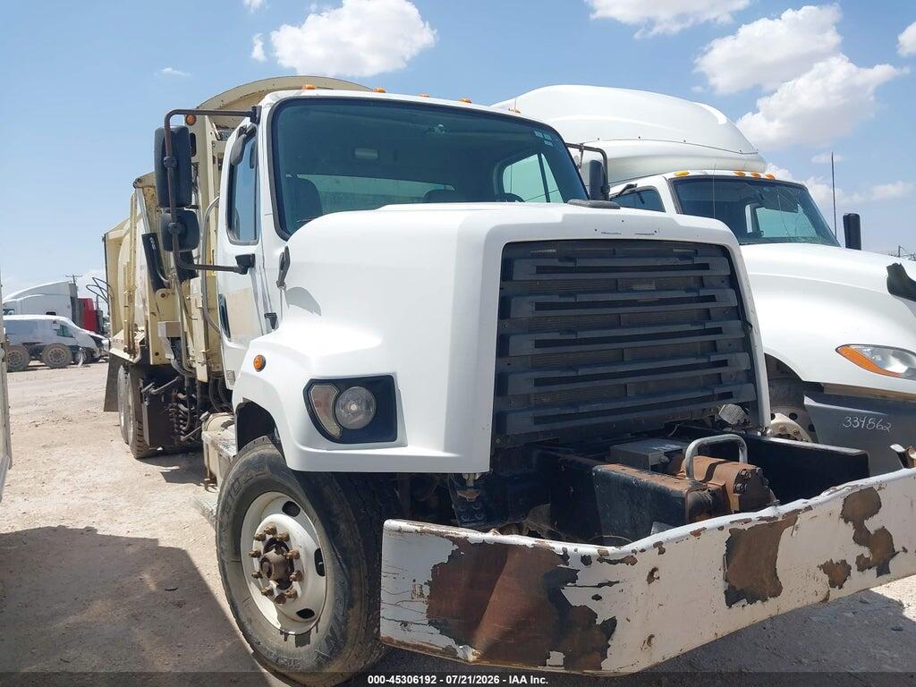 1FVHG5CY2GHHE4078 2016 FREIGHTLINER 108SD photo no. 1