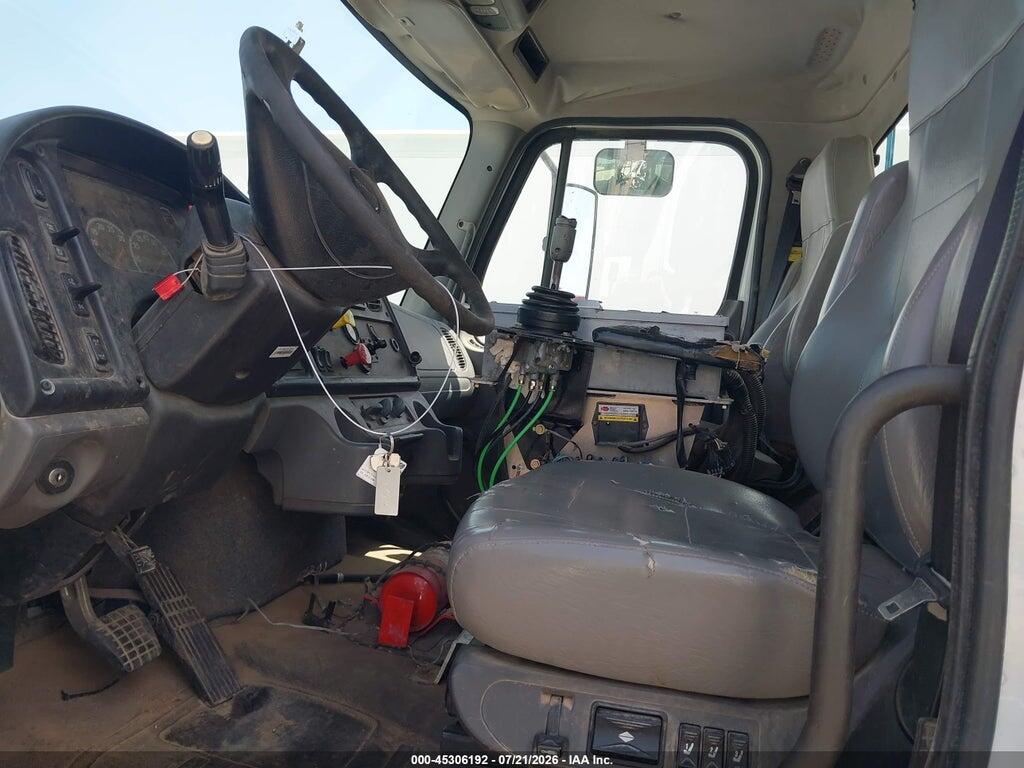 1FVHG5CY2GHHE4078 2016 FREIGHTLINER 108SD photo no. 6